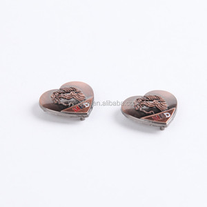 Venta al por mayor encanto del corazón del oro Metal Logo Tag - Product Image 1