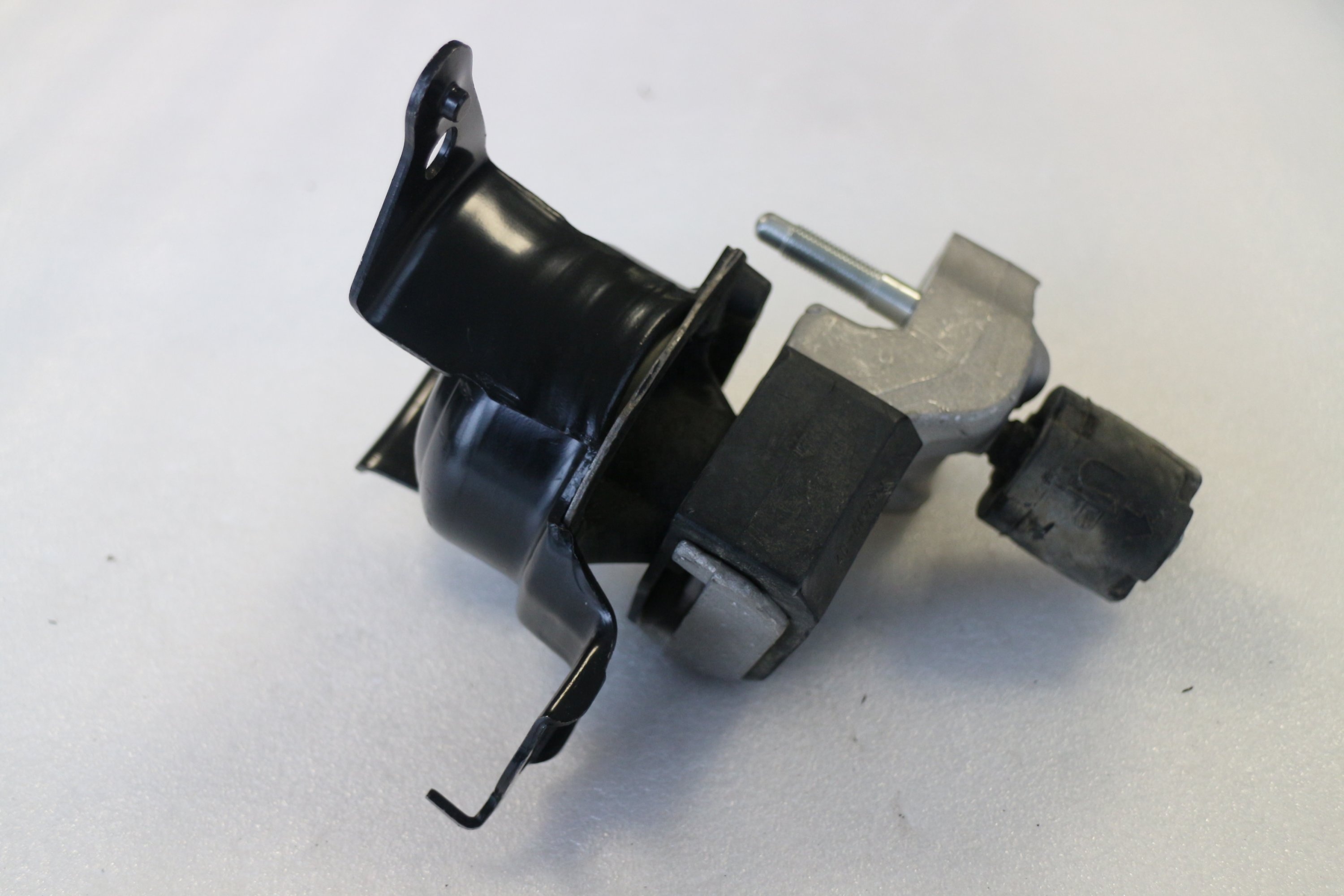 OEM Right Engine Mounting for Toyota Vios Platz NCP65