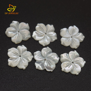 Perla blanca Natural tallada <span class=keywords><strong>Redbud</strong></span> para joyería - Product Image 1