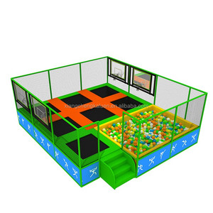 Trampolino Quadrato in Schiuma con Rete Protettiva e Tappeto Elastico per Parchi Giochi al Coperto e Parchi Divertimento, per Bambini e Adulti - Product Image 5