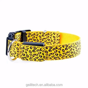 Fournir <span class=keywords><strong>collier</strong></span> de chien de mode de <span class=keywords><strong>Grain</strong></span> de Léopard Conception réfléchissant clignotant led <span class=keywords><strong>collier</strong></span> de chien - Product Image 4