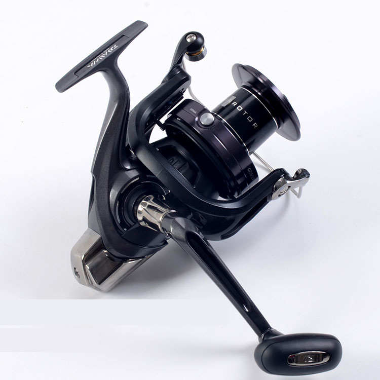 Daiwa Crosscast 5000 Spinning Fishing Reel Long Cast Saltwater