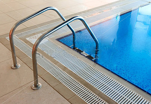 Échelles <span class=keywords><strong>de</strong></span> <span class=keywords><strong>piscine</strong></span> en acier inoxydable à 2-5 marches - Product Image 6