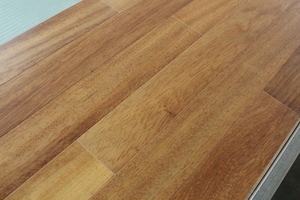 Direct Fabriek Prijs Platte Iroko Ontworpen Massief Houten Vloer Prijs/Iroko Hout Hout - Product Image 4