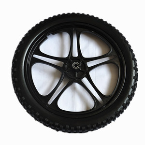 Roue de Sulky de <span class=keywords><strong>Course</strong></span> en Alliage avec Mousse PU Solide 20x2.125 2.50-18 - Product Image 2