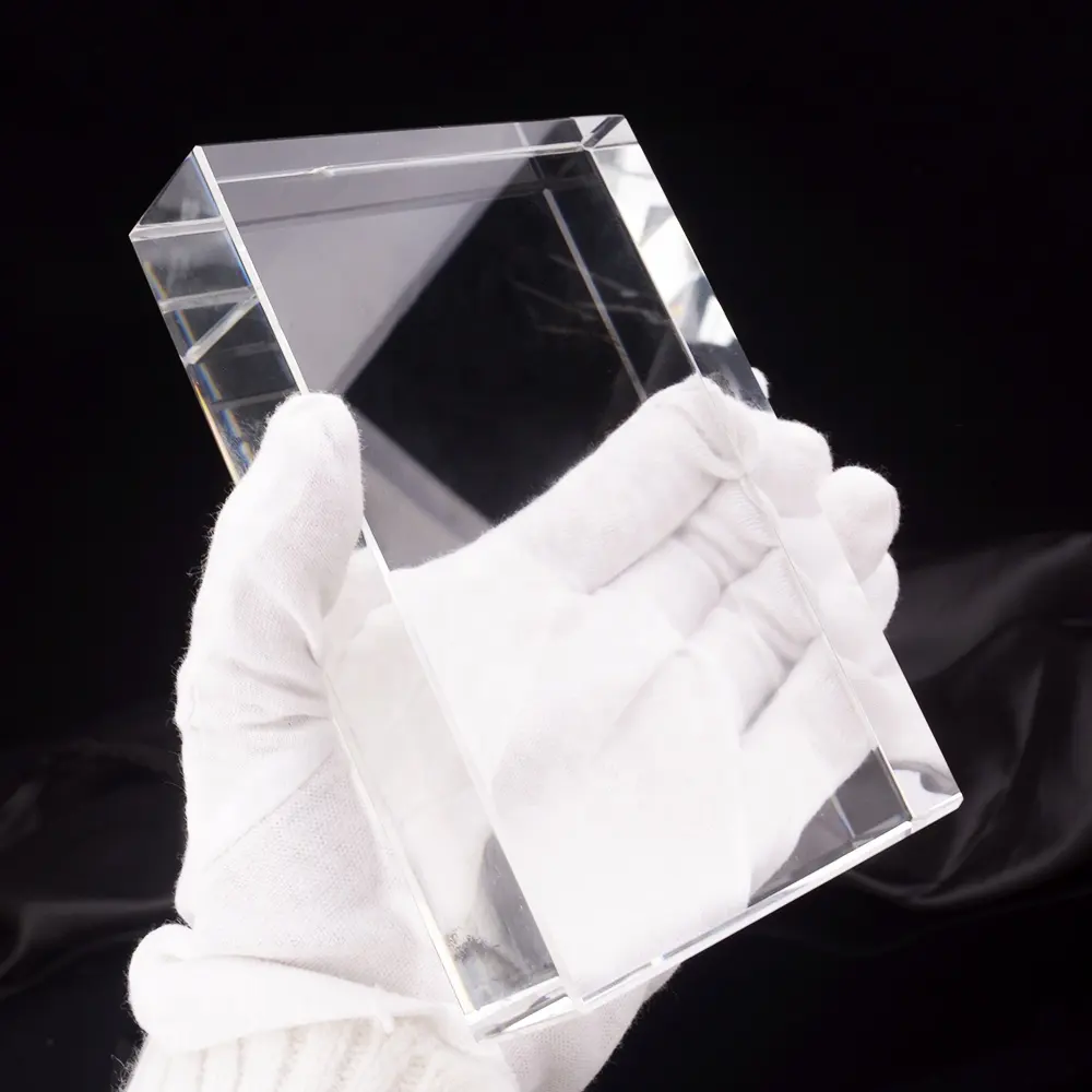 Honor of crystal cubo inciso al laser 3d con blocco vuoto di cristallo K9 di alta qualità