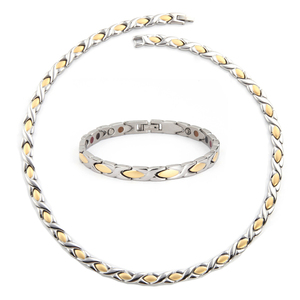 2025 classique câlin et baiser Design titane acier logo personnalisé réglable collier Bracelet ensemble avec <span class=keywords><strong>4</strong></span> en 1 entièrement magnétique - Product Image 1