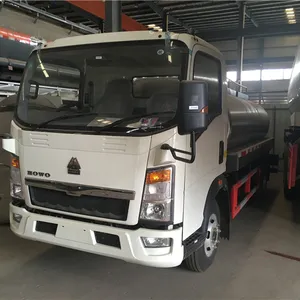 4 × 2 Sinotruck 8 10 12立方メートルミルクタンカー