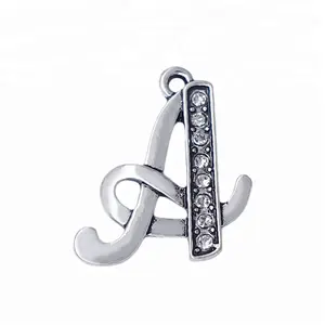 Fashion 26 letters Griekse alfabet az met crystal cursieve vormige brief hanger charms