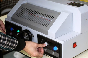 Sigo Guillotine <strong>Paper</strong> <strong>Trimmer</strong> 320v+ Electric <strong>Paper</strong> Cutting Machine - Product Image 5