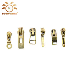 2017 logotipo en relieve <span class=keywords><strong>cremallera</strong></span> de metal extractor <span class=keywords><strong>cursor</strong></span> de la <span class=keywords><strong>cremallera</strong></span> para la ropa - Product Image 1