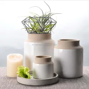 Bán Sỉ Vòng Châu Âu Trắng Crackle Tráng Men Gốm Flower Pot Đối Với Trang Trí