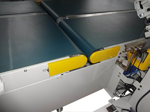 3750*1982mm <span class=keywords><strong>Table</strong></span> de travail AI Machine à coudre pour matelas à bord de bande à rabat automatique (BWB-4C) État neuf - Product Image 2