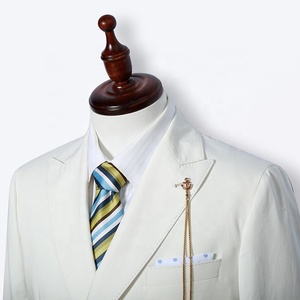 Giacca da <span class=keywords><strong>uomo</strong></span> di design italiano in lana bianca da <span class=keywords><strong>uomo</strong></span> giacca alla moda <span class=keywords><strong>doppiopetto</strong></span> con decorazione a bottoni a spessore sottile - Product Image 2