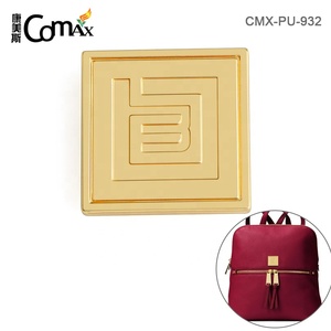 Étiquette de logo en métal plaqué or de forme carrée avec <span class=keywords><strong>fixation</strong></span> par vis pour sacs - Product Image 2