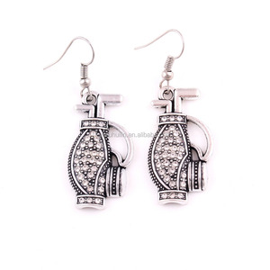 E0171 <span class=keywords><strong>Yiwu</strong></span> Huilin Bijoux usine en gros bouteille de vin forme crochet boucles d'oreilles accessoires De Sport de golf sac à dos boucle d'oreille - Product Image 1