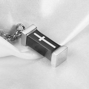 Collar de Acero Inoxidable con Colgante de Cruz Religiosa de Jesús para Cenizas, Urna Conmemorativa, Joyería de Cremación - Product Image 4