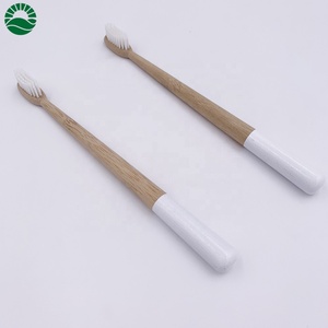 Nuevo <span class=keywords><strong>cepillo</strong></span> de dientes de bambú natural Mango de bambú cilíndrico <span class=keywords><strong>Cepillo</strong></span> de dientes - Product Image 4