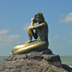 Sculpture de sirène en bronze sexy allongée européenne, statue de sirène nue nue en bronze pour décoration extérieure, vente chaude - Product Image 3