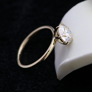 <span class=keywords><strong>Anello</strong></span> <span class=keywords><strong>Solitario</strong></span> in Oro Giallo Massiccio 14k con Moissanite Taglio Rotondo da 2 Carati, 8mm, Colore GH, per Matrimonio - Product Image 6