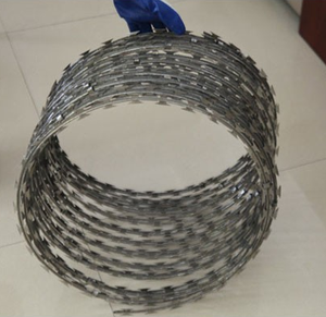 Alambre de púas de maquinilla de afeitar galvanizado en caliente <span class=keywords><strong>concertina</strong></span>, oferta China - Product Image 3