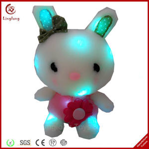 I giocattoli di peluche a Led Multi-colore hanno portato i regali luminosi delle feste con cuore rosa - Product Image 4