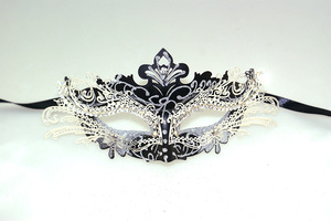 Embarcaciones de lujo de diamantes decoración del metal máscara de la mascarada - Product Image 1