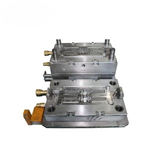 Moule de tapis de voiture en TPE / Moule d'injection plastique personnalisé OEM pour tapis de voiture en TPE - Product Image 2