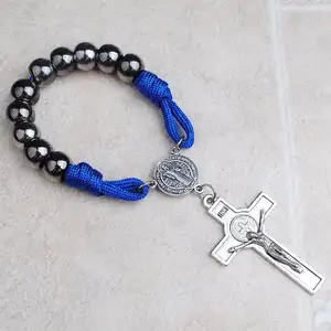 Perles rondes noires de 10mm, chapelet catholique de voiture suspendu avec pièce centrale et croix de St. Bénett