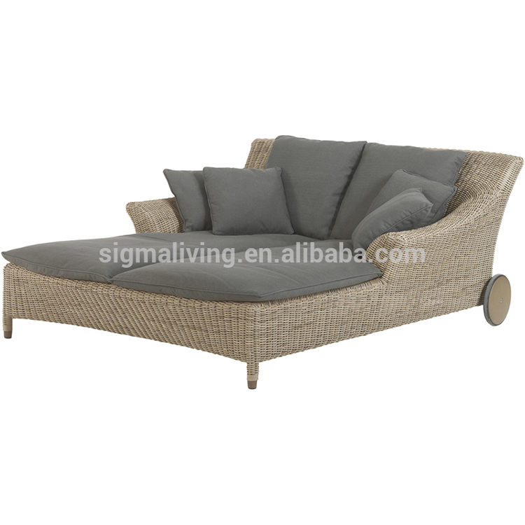 Hot sale New design modern rattan double wide chaise lounge