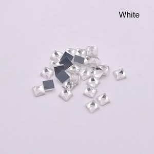 Strass in <span class=keywords><strong>Vetro</strong></span> Quadrati da 8mm, Cristalli Fantasia con Fondo Piatto per Gioielli, Artigianato, Abiti e Decorazioni - Product Image 3