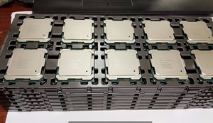 Bộ Xử Lý Intel Xeon E7-8860V4 Chính Hãng, CPU 18 Nhân 2.20GHZ, 45MB 14nm - Product Image 3