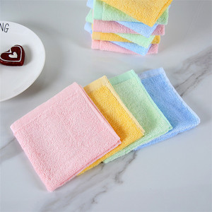 Petit Carré <span class=keywords><strong>Coton</strong></span> Visage Serviette Logo Personnalisé <span class=keywords><strong>Gant</strong></span> <span class=keywords><strong>De</strong></span> <span class=keywords><strong>Toilette</strong></span> Blanc Couleur - Product Image 3