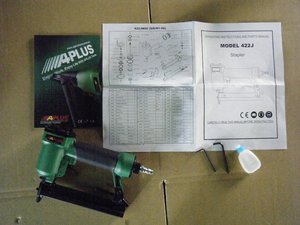 APLUS 422J, 18GA 12-22MM,5.2MM CROWN AIR STAPLE GUN 422J - Product Image 5