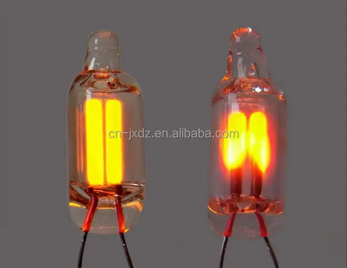 Lampes à incandescence, ampoule au néon originale avec plus de 20 ans, lampe d'indicateur professionnelle, usine