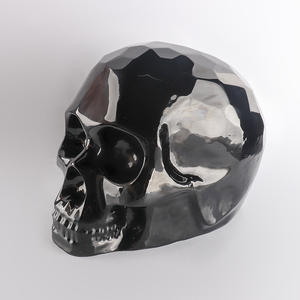 2023 nuovo stile design individuale decorazione di cristallo di alta qualità del modello di teschio di cristallo nero per la decorazione - Product Image 5