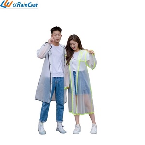 <span class=keywords><strong>Amazon</strong></span> Top vendedor 2019 de moda de diseño largo capa de lluvia Poncho cabo impermeable - Product Image 1