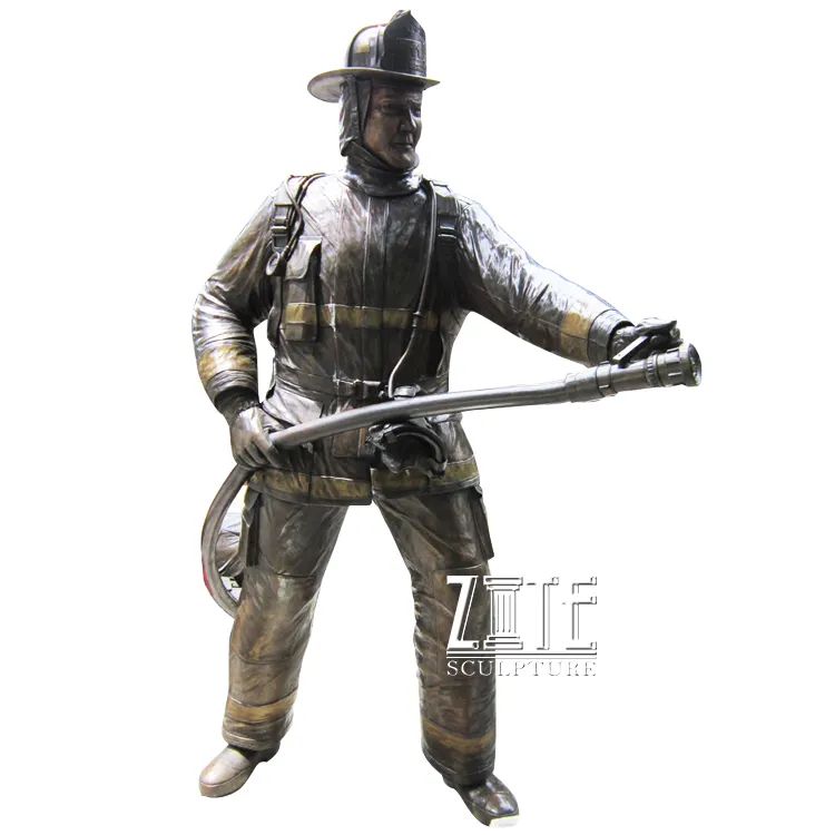 Garten leben größe bronze feuerwehrmann statue mit wasser pistole
