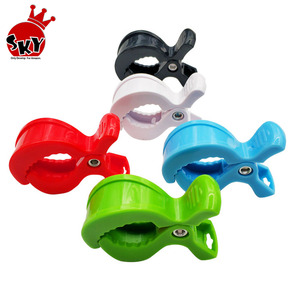 Nouveau bébé soins <span class=keywords><strong>poussette</strong></span> accessoires <span class=keywords><strong>jouet</strong></span> sucette Clips en plastique landau cheville à crochet couverture serviette Clips - Product Image 1