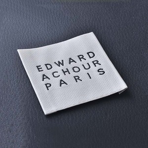 Nhãn Hiệu Trang Phục Mật Độ Cao Tên Thương Hiệu Màu Trắng Làm Theo Yêu Cầu Nhãn Móc Cổ Trang Phục - Product Image 2