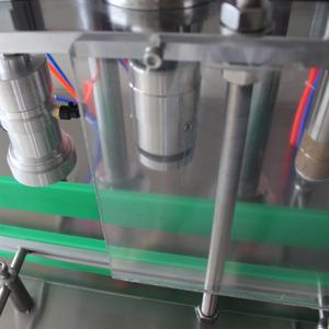 Machine de remplissage de cartouches de gaz butane pour camping au <span class=keywords><strong>prix</strong></span> d'usine / <span class=keywords><strong>Semi</strong></span>-<span class=keywords><strong>automatique</strong></span> - Product Image 3