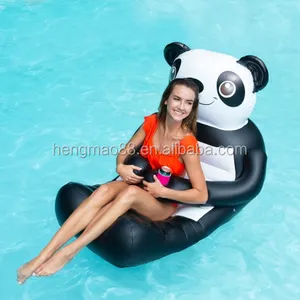 拥抱姿势充气熊猫熊池浮动