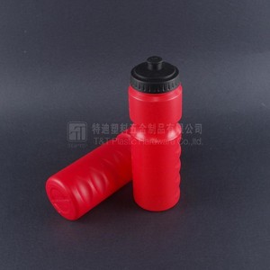 Más vendidos chinos calientes, Whosales rojo 650 ml botella del deporte, botella <span class=keywords><strong>de</strong></span> agua <span class=keywords><strong>de</strong></span> plástico - Product Image 4