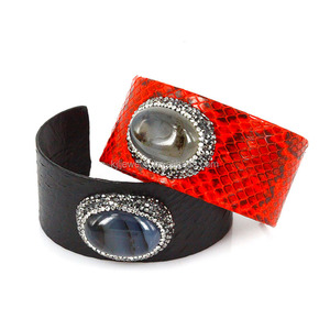 Brazalete Abierto Bohemia con Incrustaciones de Turquesa Verde y Pedrería, con Diseño de Piel de Serpiente Pitón, para Mujer - Product Image 5