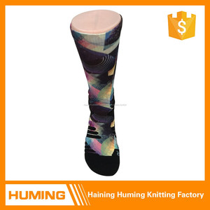Venta caliente para hombre de punto <span class=keywords><strong>sin</strong></span> costuras vivos colores de impresión personalizada calcetín - Product Image 5