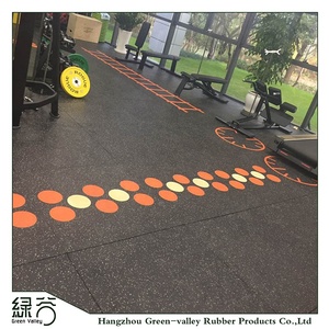Rollos <span class=keywords><strong>de</strong></span> goma <span class=keywords><strong>para</strong></span> <span class=keywords><strong>suelo</strong></span> <span class=keywords><strong>de</strong></span> <span class=keywords><strong>gimnasio</strong></span>, baldosas <span class=keywords><strong>de</strong></span> goma entrelazadas <span class=keywords><strong>para</strong></span> equipos deportivos - Product Image 4