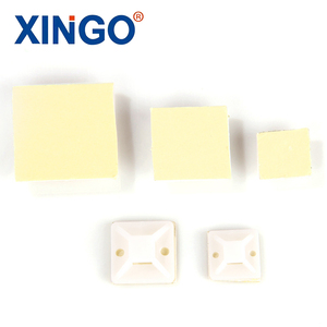 روابط كابلات نايلون لاصقة مخصصة من XINGO بألوان متنوعة للاستخدام في السيارات والصناعة، مقاس 20*20 مم / 25*25 مم / 30*30 مم / 40*40 مم - Product Image 3