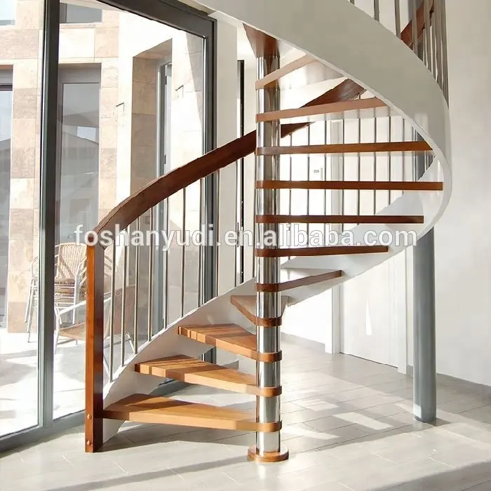 Diseño de escalera de espiral de hierro interior antiguo moderno decorativo