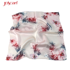 Diseño cuadrado pequeño de satén impresa <span class=keywords><strong>flamenco</strong></span> español <span class=keywords><strong>manton</strong></span> chal - Product Image 1