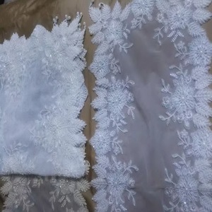 Chemins <span class=keywords><strong>de</strong></span> <span class=keywords><strong>table</strong></span> élégants en <span class=keywords><strong>dentelle</strong></span> brodée et perlée Chemins <span class=keywords><strong>de</strong></span> <span class=keywords><strong>table</strong></span> <span class=keywords><strong>de</strong></span> mariage en organza lourd pour les événements <span class=keywords><strong>de</strong></span> mariage - Product Image 5